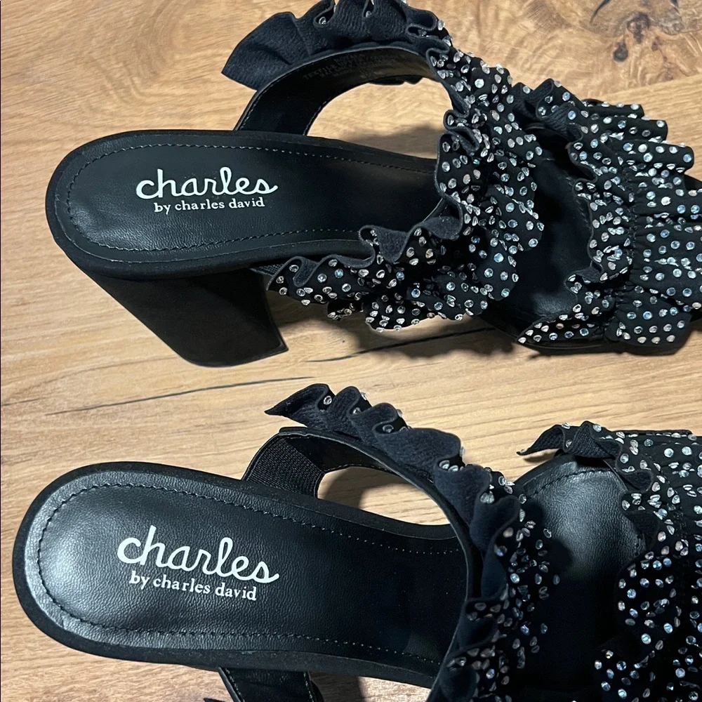 Charles David Royals Black Ruffled Rhinestone Banded Block Heel Sandals 8.5 NEW - Picture 5 of 13